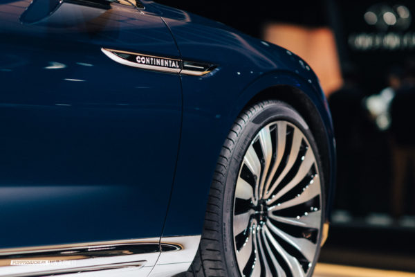 dw-burnett-puppyknuckles-Lincoln-Continental-Concept-NYIAS-8385 dw-burnett-puppyknuckles-Lincoln-Continental-Concept-NYIAS-8385