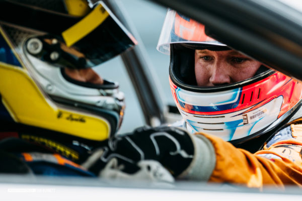 AER-NJMP-DW-Burnett-PUPPYKNUCKLES-2827 AER-NJMP-DW-Burnett-PUPPYKNUCKLES-2827